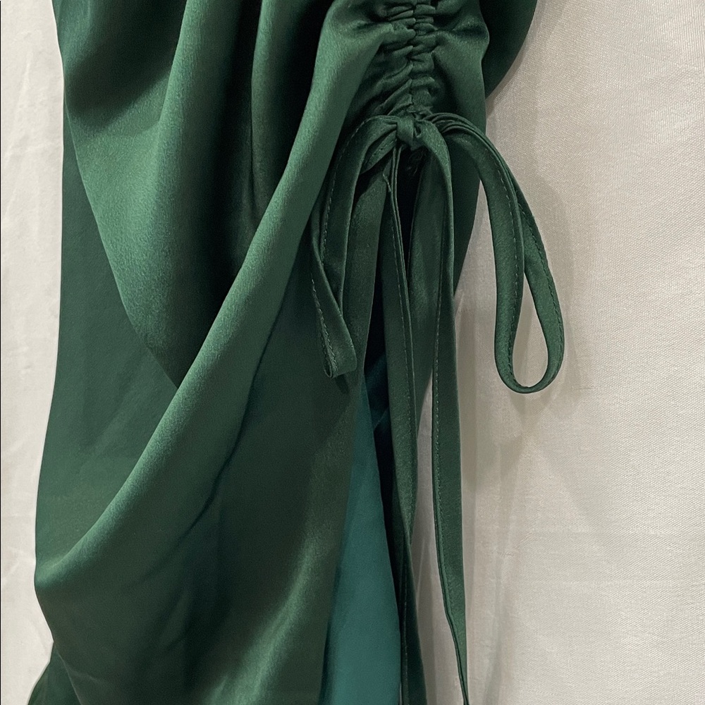 NWT Lavish Alice Dark Green Backless Dress - Picture 8 of 12